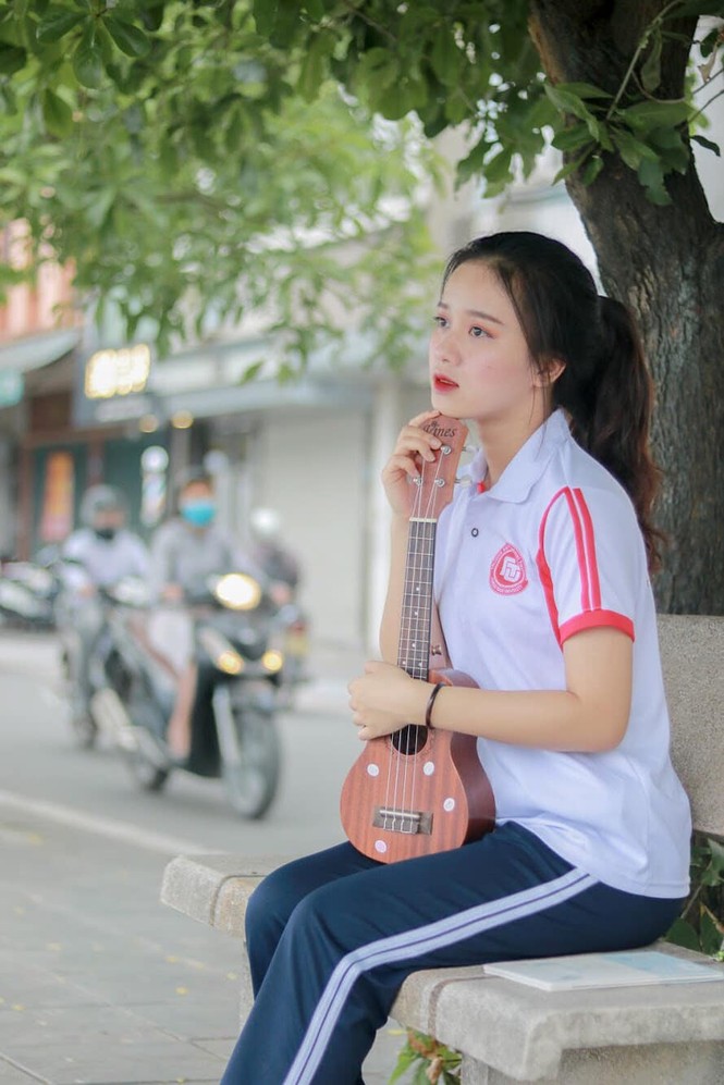 Hot Tiktoker Ngoại thương đa tài mê tình nguyện: Cháy bỏng ước mơ làm tiếp viên hàng không - ảnh 11
