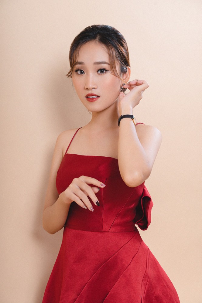 Nữ MC trường Báo: Sống để yêu thương - ảnh 3
