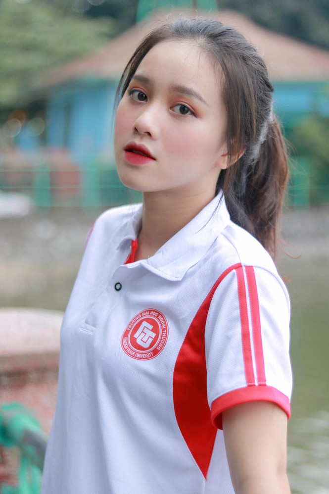 Hot Tiktoker Ngoại thương đa tài mê tình nguyện: Cháy bỏng ước mơ làm tiếp viên hàng không - ảnh 2