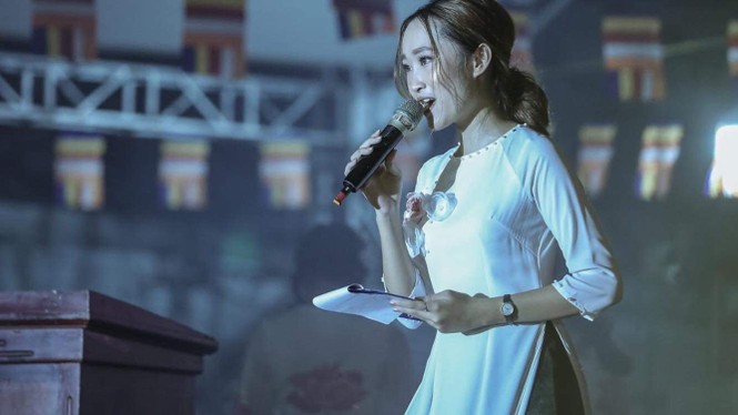 Nữ MC trường Báo: Sống để yêu thương - ảnh 6