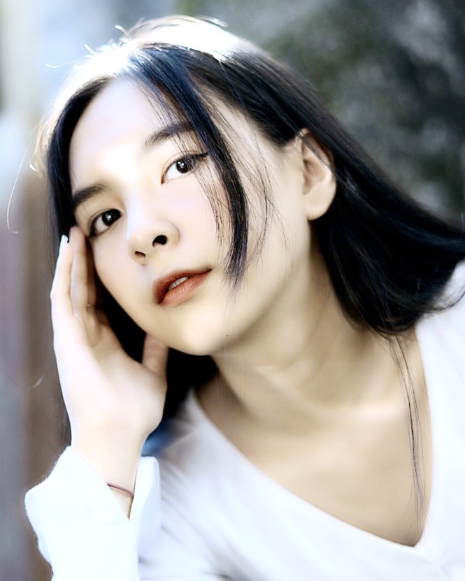 Nữ sinh đạt giải văn cấp thành phố ước mơ trở thành luật sư và người mẫu - ảnh 10