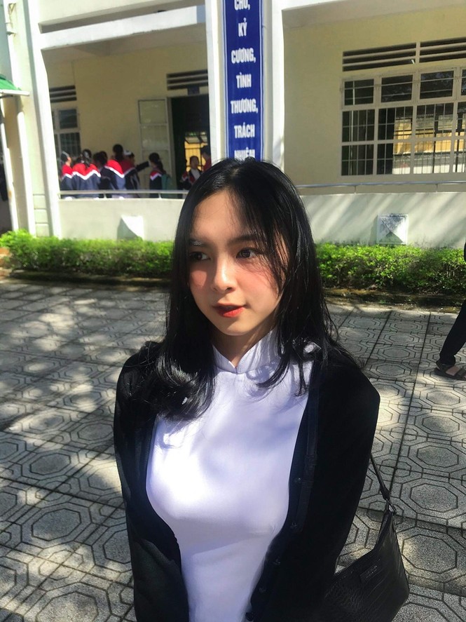 Nữ sinh đạt giải văn cấp thành phố ước mơ trở thành luật sư và người mẫu - ảnh 4