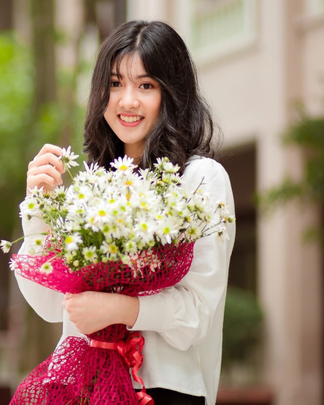 Nữ sinh có ánh mắt biết cười quyết tâm chinh phục chân trời tri thức - ảnh 4