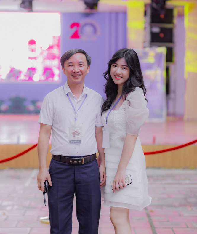 Nữ sinh có ánh mắt biết cười quyết tâm chinh phục chân trời tri thức - ảnh 7