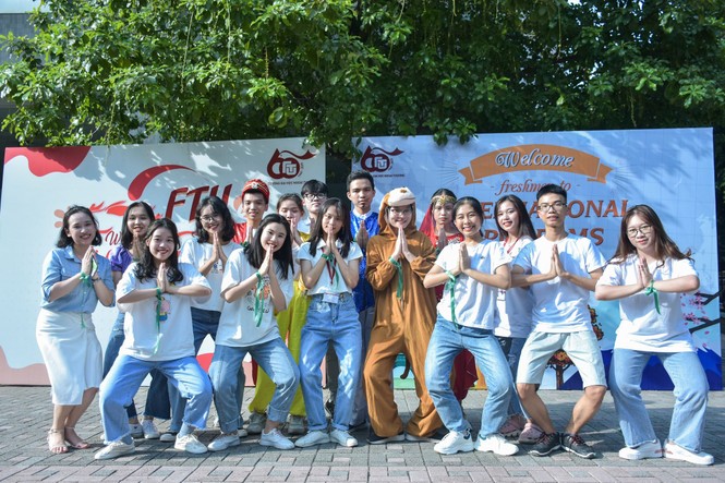 Thầy cô trường Đại học Ngoại thương “phá tan băng” cùng tân sinh viên - ảnh 14