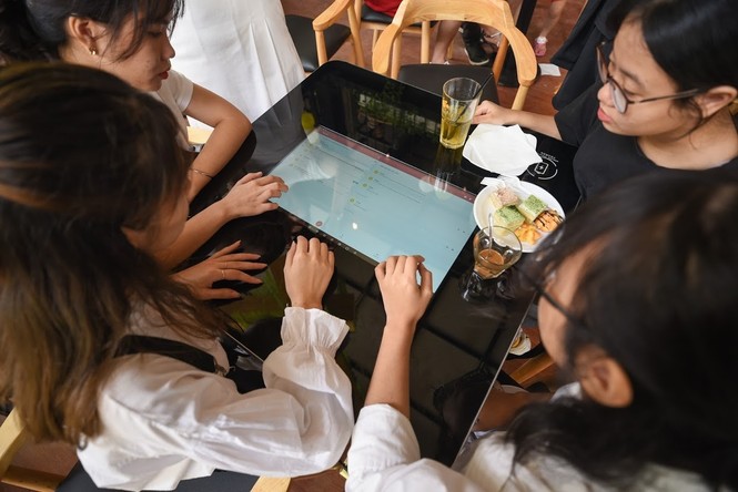 Trường CĐ nghề Công nghệ cao Hà Nội khai trương quán cafe đẹp mê ly ngay trong khuôn viên - ảnh 2