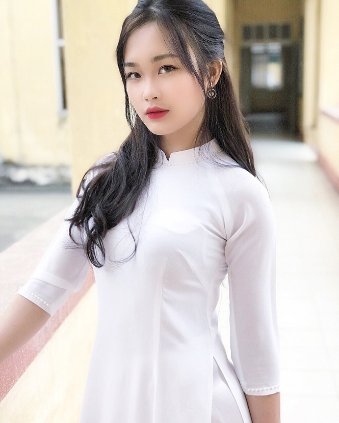 Vẻ đẹp chuẩn Hàn Quốc của nữ sinh trường ĐH Kinh doanh và Công nghệ Hà Nội - ảnh 2