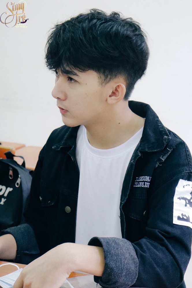 Ấn tượng dàn trai xinh gái đẹp trường Báo ngày nhập học - ảnh 5