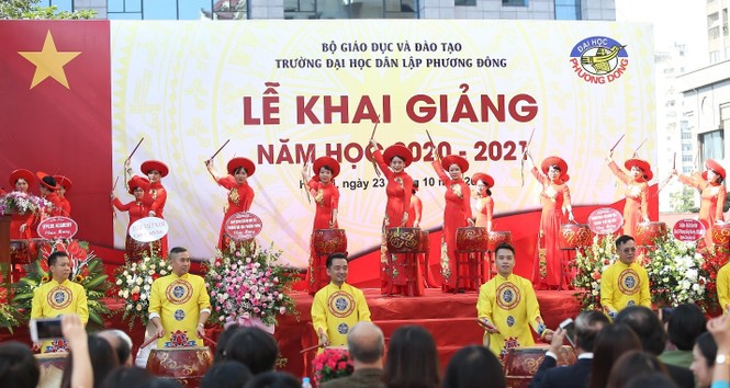 Trường Đại học Phương Đông đón gần 2000 tân sinh viên trong lễ Khai giảng năm học mới - ảnh 3