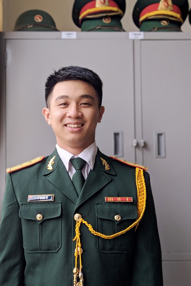 Đảng viên học sinh yêu màu xanh tình nguyện và màu xanh quân ngũ - ảnh 5