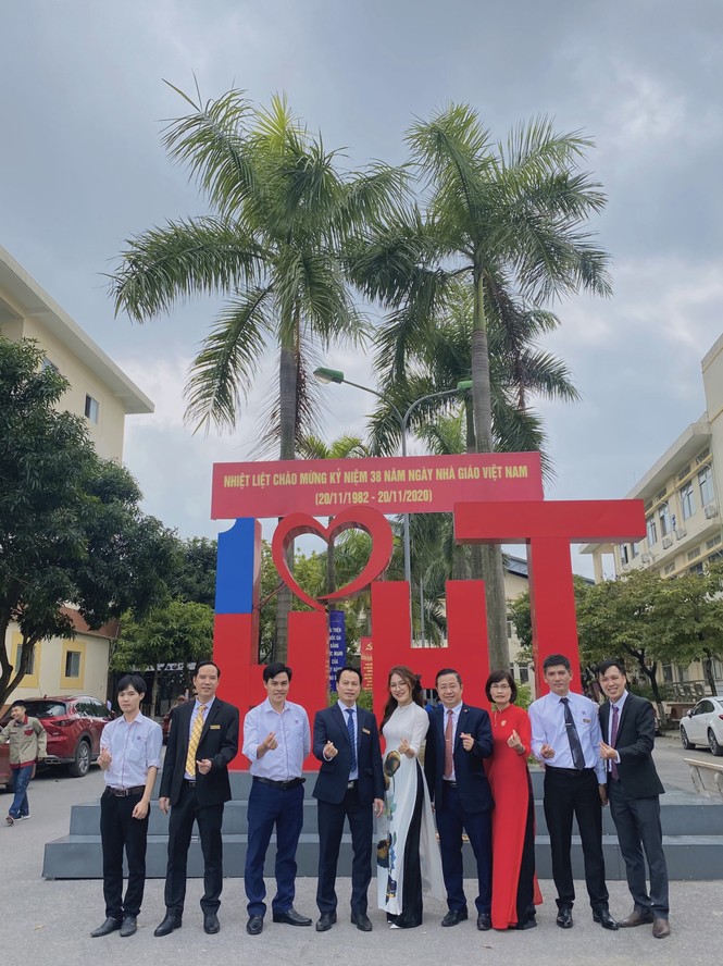 Giảng viên xinh đẹp “Tôi đã từng không thích làm nghề giáo” - ảnh 7