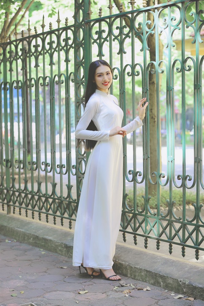 Hoa khôi Học viện Phụ nữ Việt Nam tinh khôi trong bộ ảnh áo dài - ảnh 8