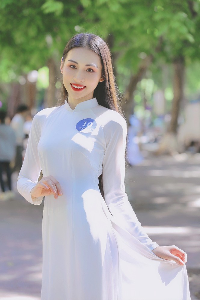Hoa khôi Học viện Phụ nữ Việt Nam tinh khôi trong bộ ảnh áo dài - ảnh 1