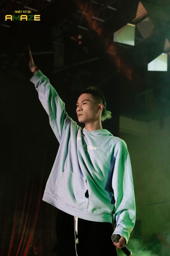 Ngọt Band cực ‘phiêu’ trong đêm đại nhạc hội chào tân sinh viên trường Báo - ảnh 4