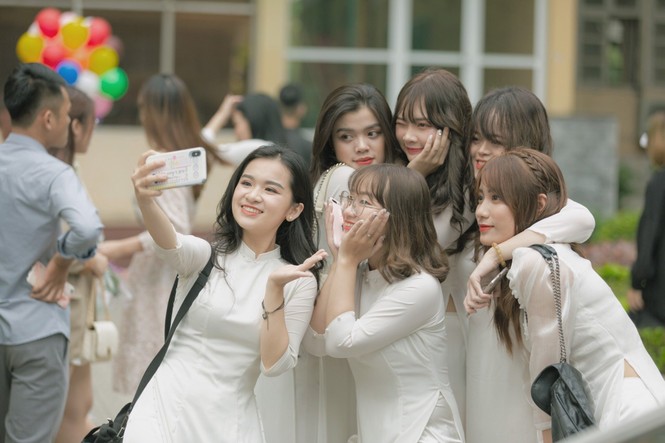 Bộ ảnh kỷ yếu thời sinh viên: “Trường Báo đã cho tôi cơ hội để trưởng thành” - ảnh 19