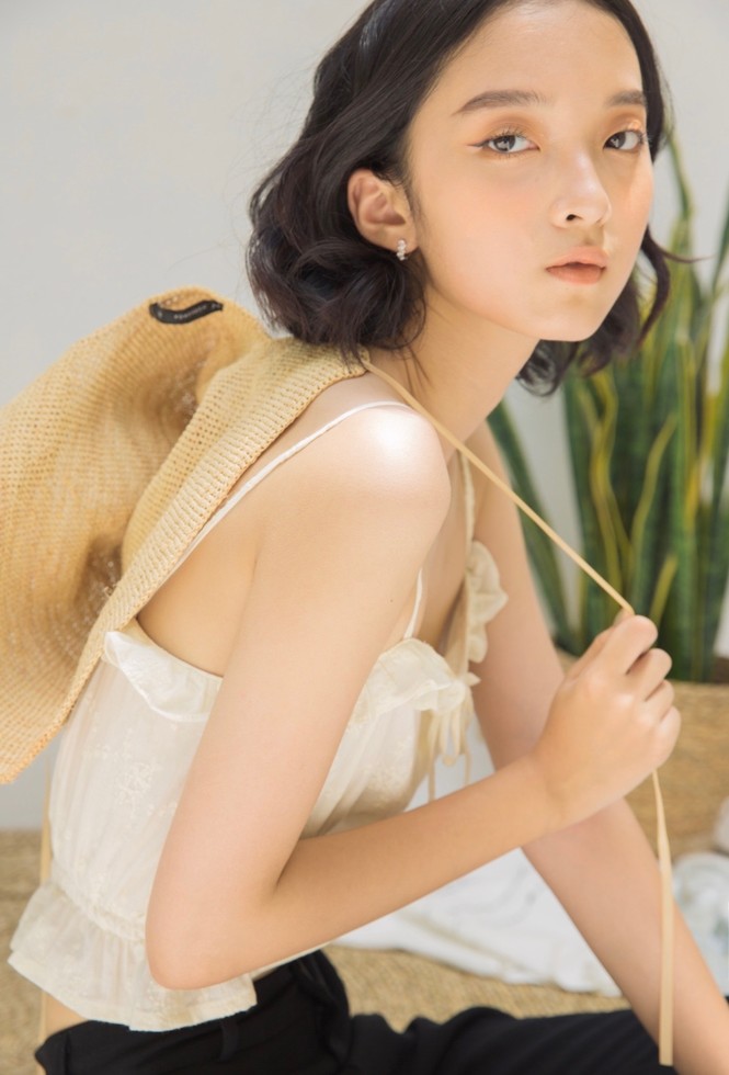 Khánh Linh – Vẻ đẹp độc lạ trong thế giới thời trang - ảnh 1