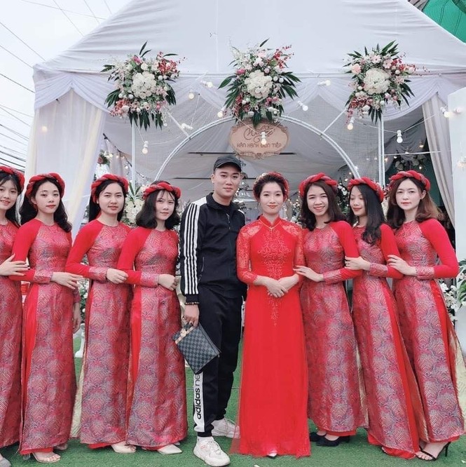 Chàng trai Nam Định cung cấp dịch vụ bê tráp cho ngót nghét nghìn cặp đôi - ảnh 7
