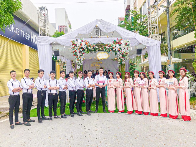 Chàng trai Nam Định cung cấp dịch vụ bê tráp cho ngót nghét nghìn cặp đôi - ảnh 10