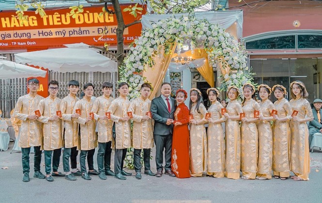 Chàng trai Nam Định cung cấp dịch vụ bê tráp cho ngót nghét nghìn cặp đôi - ảnh 11