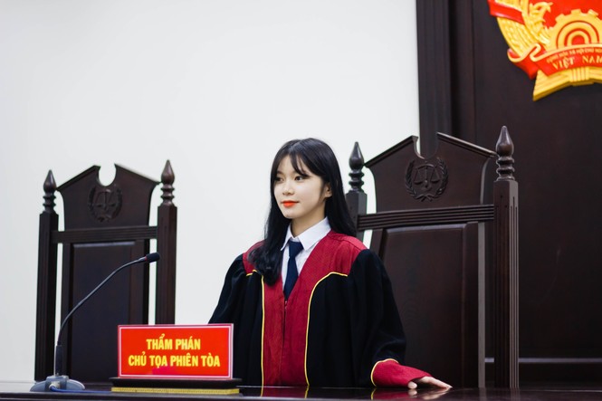 Nữ thẩm phán tương lai thu hút cả nghìn like chỉ bằng một bức ảnh - ảnh 5