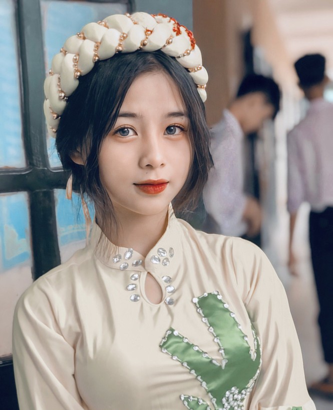 Nữ sinh lớp 11 đa tài xinh như mộng muốn trở thành sinh viên ĐH Khoa học Xã hội & Nhân văn - ảnh 1