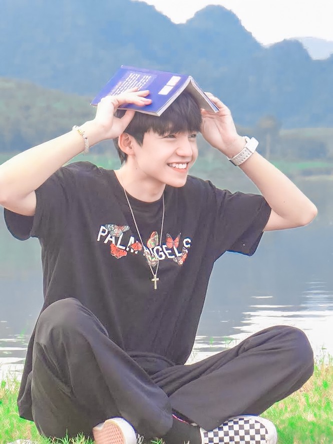 Hot Tiktok Tân Hạc: Nam sinh tài năng với nụ cười tỏa nắng và động lực sống tích cực - ảnh 1
