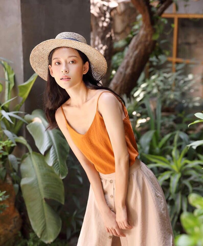 Nữ chính trong MV mới của Erik được netizen săn lùng bởi gương mặt đẹp tựa hoa đán - ảnh 7