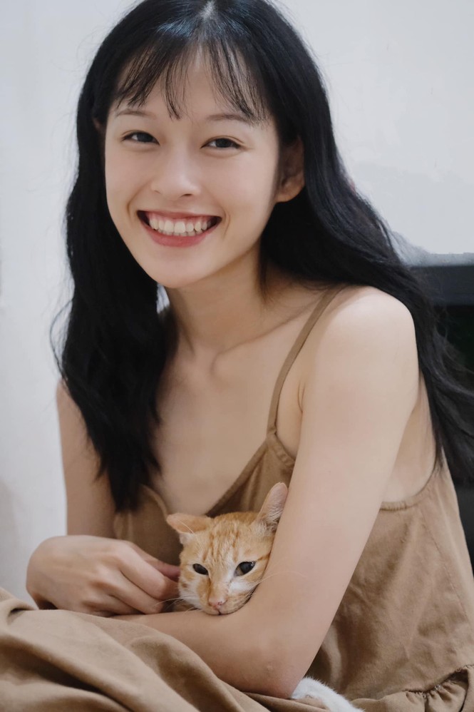 Nữ chính trong MV mới của Erik được netizen săn lùng bởi gương mặt đẹp tựa hoa đán - ảnh 9