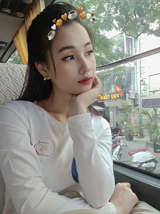 Nữ sinh giỏi xinh của Đại học Vinh có duyên với nước Lào - ảnh 10