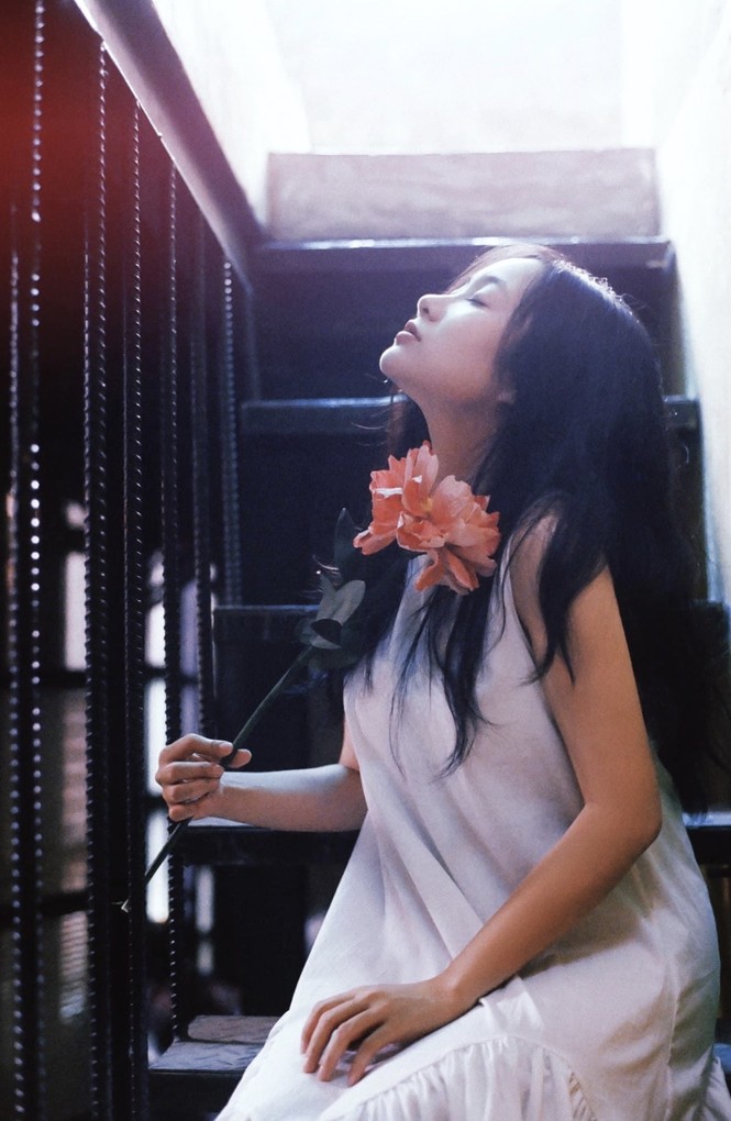 Cô giáo dạy Toán là mẫu ảnh kiêm photographer - ảnh 11