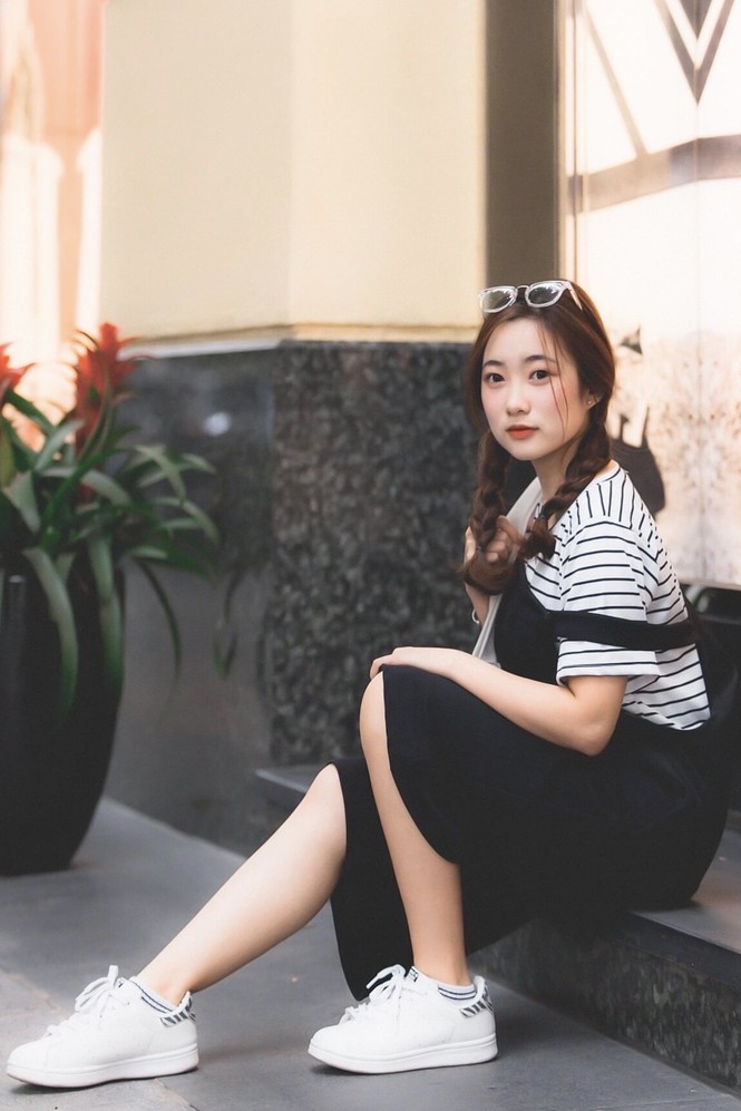 Cô giáo dạy Toán là mẫu ảnh kiêm photographer - ảnh 4