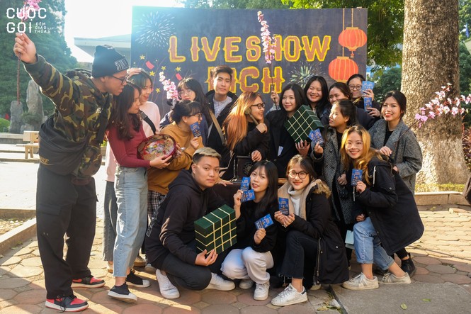Sinh viên trường Báo háo hức chào Xuân cùng photobooth “Lời chưa nói” - ảnh 8