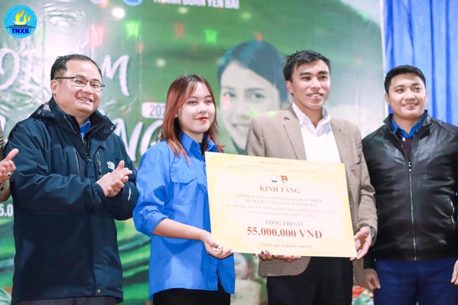 Nữ sinh Báo chí đam mê hoạt động tình nguyện - ảnh 4