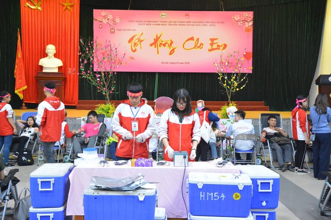 Ngày hội hiến máu “Tết Hồng Cho Em” 2021 - ảnh 2