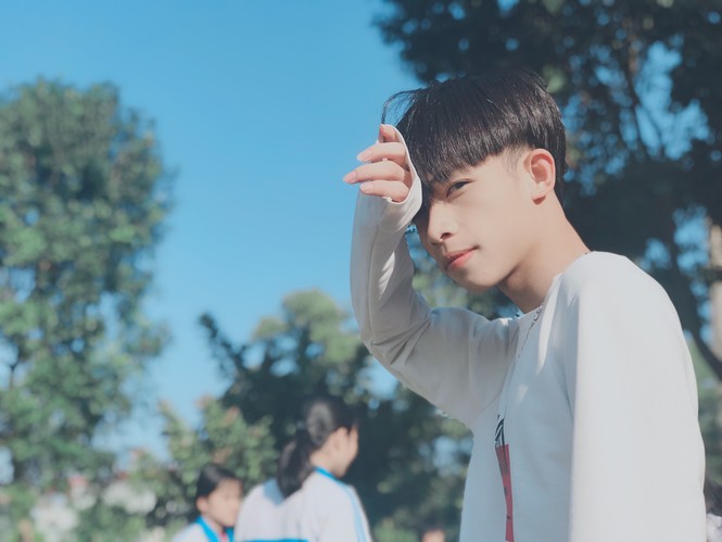 Nam sinh trường ĐH Thăng Long có lượng người theo dõi “khủng” - ảnh 11
