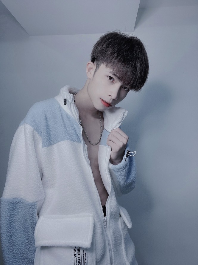 Nam sinh trường ĐH Thăng Long có lượng người theo dõi “khủng” - ảnh 4