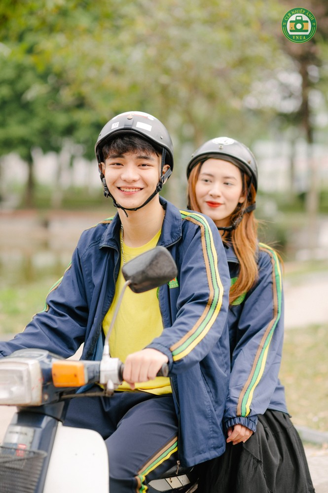 Nam sinh Học viện Nông nghiệp hóa “tiểu thịt tươi” trong đồng phục trường - ảnh 3