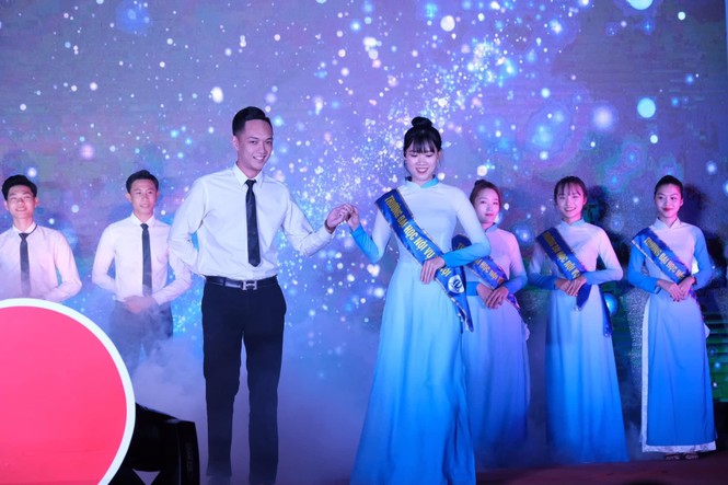 Vẻ đẹp của nữ sinh trường ĐH Nội vụ đạt giải Người đẹp trí tuệ - Miss Elegant Beauty 2020 - ảnh 2