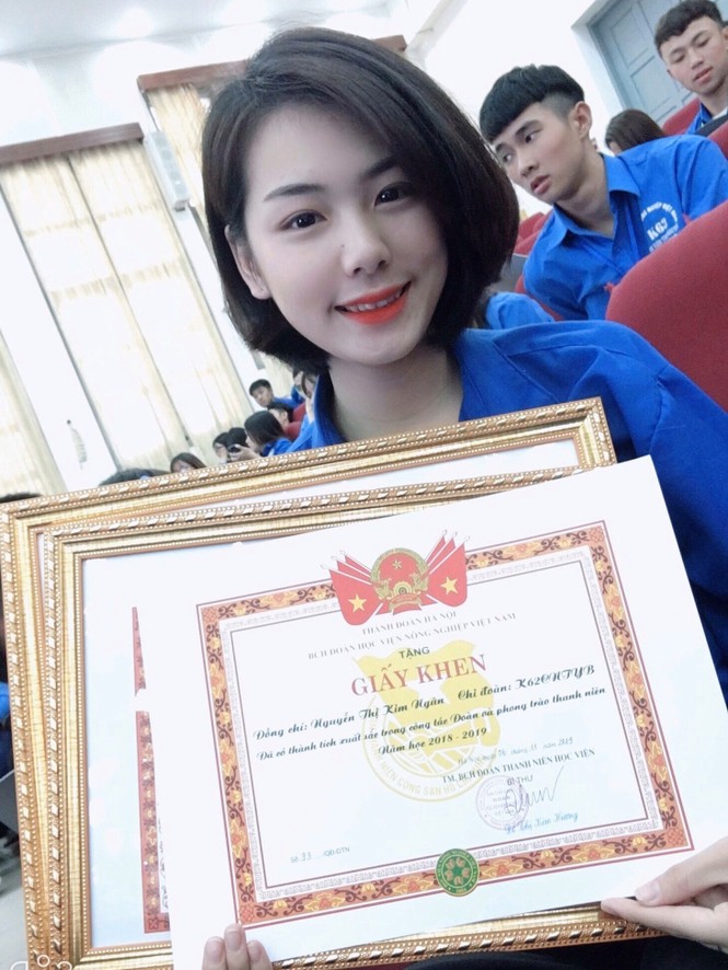 Nữ sinh “chăn nuôi” duyên dáng, tích cực trong hoạt động Đoàn - Hội - ảnh 12