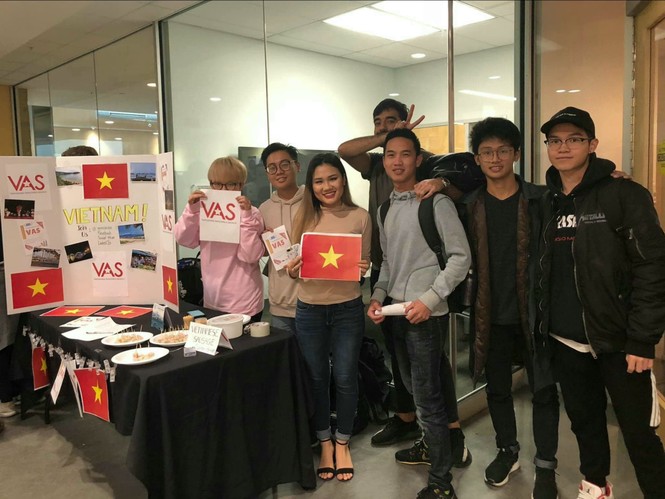 Du học sinh ở Canada quê Hải Phòng 4 năm ăn Tết nơi đất khách quê người - ảnh 3