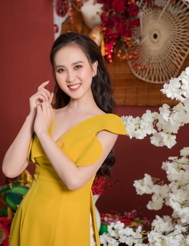 Người đẹp xứ Nghệ rạng rỡ trong bộ ảnh chào Xuân - ảnh 5