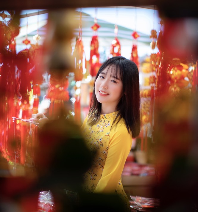 Rực rỡ sắc vàng với bộ ảnh áo dài Việt Nam đón Tết của du học sinh tại Mỹ - ảnh 6