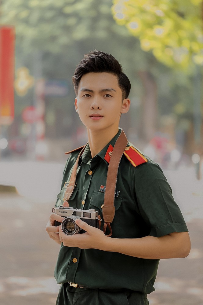 Anh bộ đội 9X gây thương nhớ bởi ngoại hình điển trai - ảnh 1