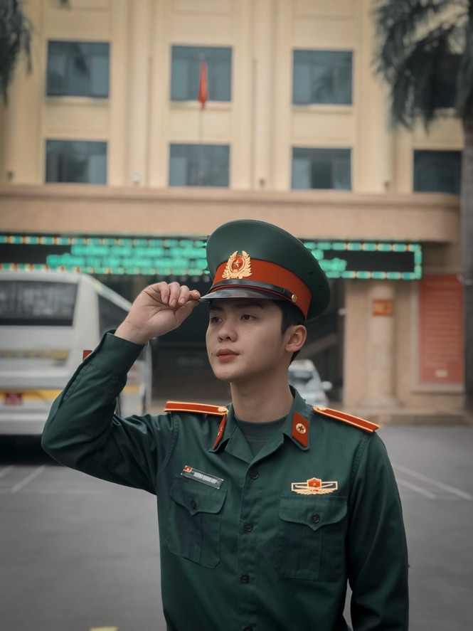 Anh bộ đội 9X gây thương nhớ bởi ngoại hình điển trai - ảnh 2