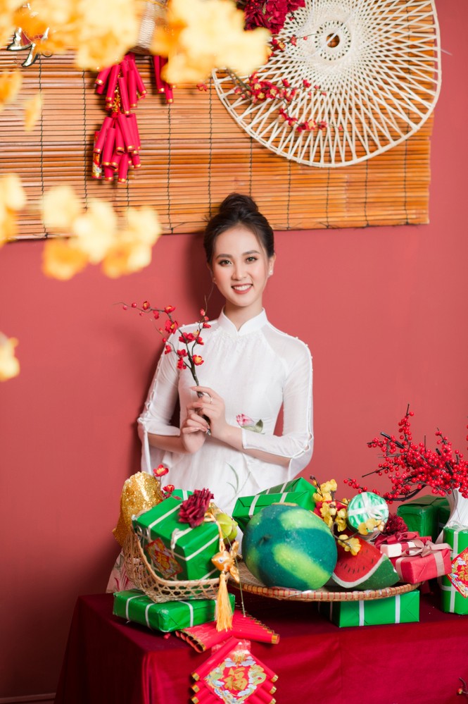 Người đẹp xứ Nghệ rạng rỡ trong bộ ảnh chào Xuân - ảnh 3