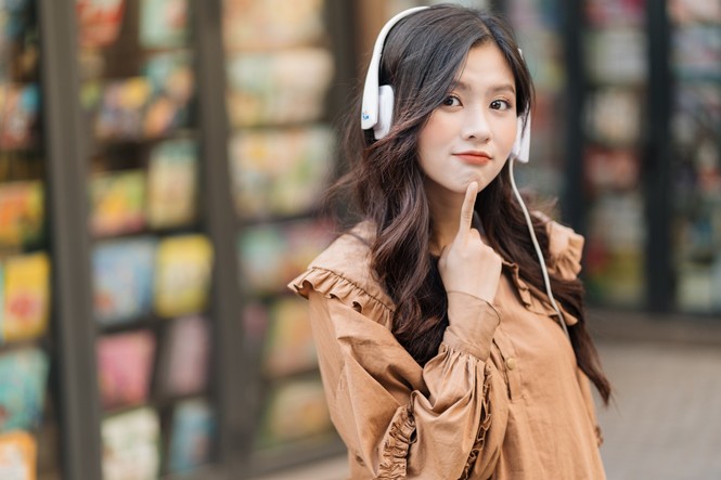 Nữ sinh điện ảnh gây ấn tượng bởi bộ ảnh Tết bên áo Tấc Việt phục - ảnh 17