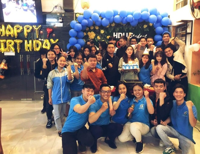Phó Chủ tịch CLB sinh viên “Nhà doanh nghiệp tương lai” vươn lên từ câu chuyện gia đình - ảnh 11