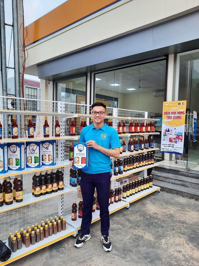 Phó Chủ tịch CLB sinh viên “Nhà doanh nghiệp tương lai” vươn lên từ câu chuyện gia đình - ảnh 5