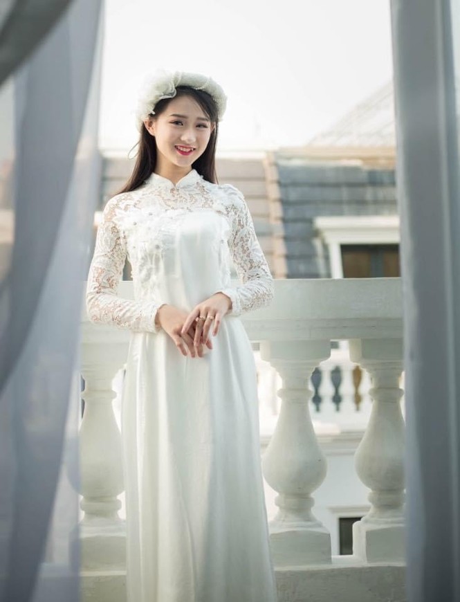 Ngắm “thiên thần 2K4” biến hóa trong nhiều phong cách chụp ảnh - ảnh 1