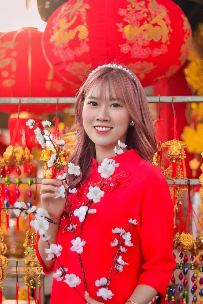Thiếu nữ xứ Quảng trong áo dài truyền thống những ngày đầu Xuân - ảnh 8